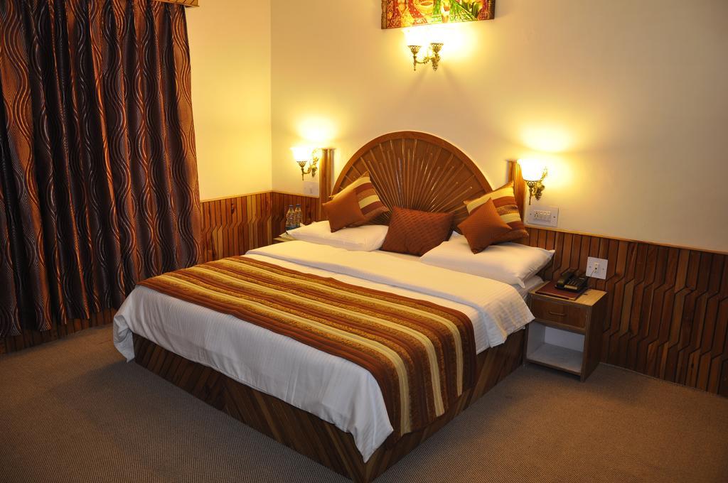 Hotel Natraj Manali Dharamshala Camera foto