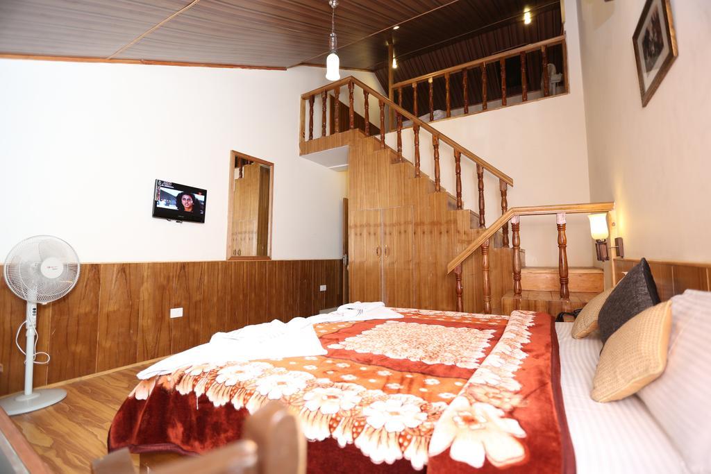 Hotel Natraj Manali Dharamshala Camera foto