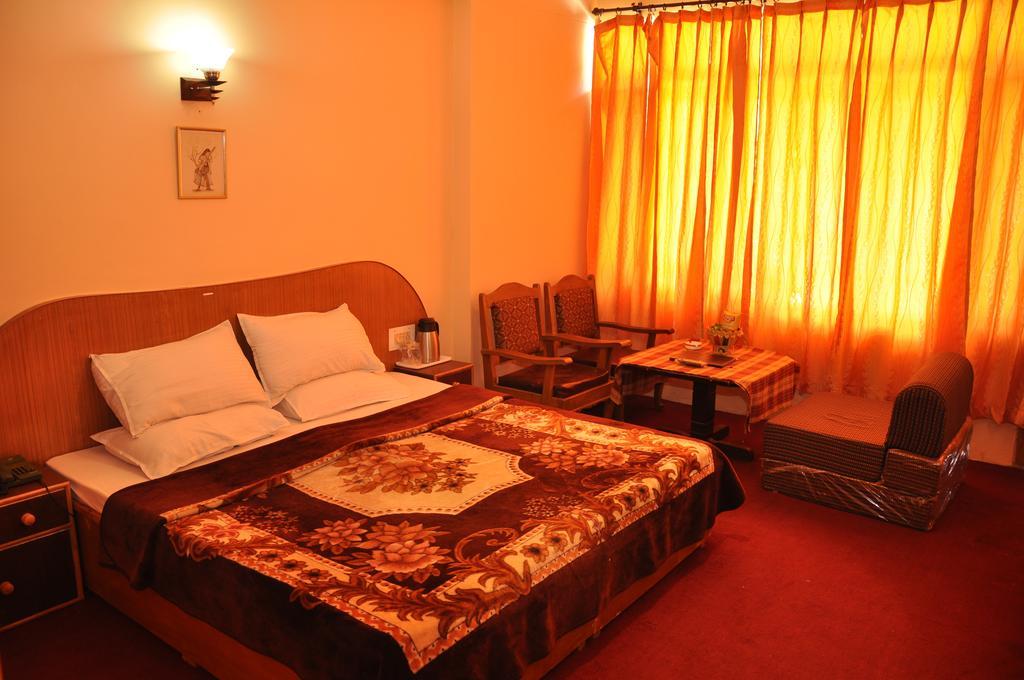 Hotel Natraj Manali Dharamshala Camera foto